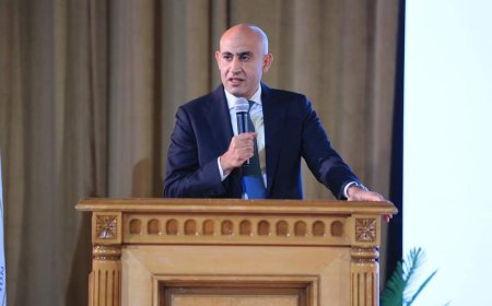 وزير التربية والتعليم يلتقي مديري المدارس لمتابعة انتظام العام الدراسي