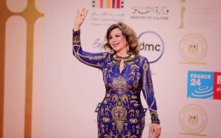 النجمة المحبوبة إلهام شاهين تكشف عن مصممة فستانها في مهرجان القاهرة السينمائي