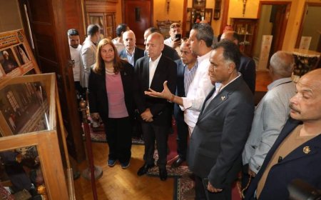 محافظ القاهرة يتفقد متحف ركن فاروق عقب افتتاحه سوق اليوم الواحد بحلوان