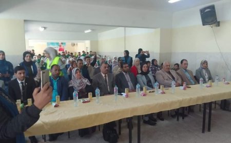 مدرسة بسوهاج تحتفل بأعياد الطفولة بالتعاون مع مؤسسة حياة كريمة