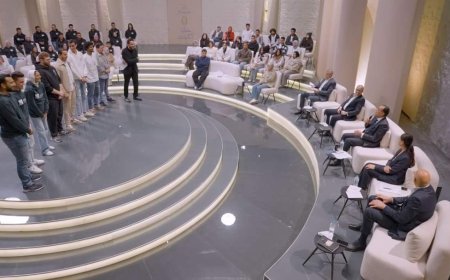 رئيس الوزراء يحضر تصوير حلقة لبرنامج (Gen z)  للشركة المتحدة للخدمات الاعلامية