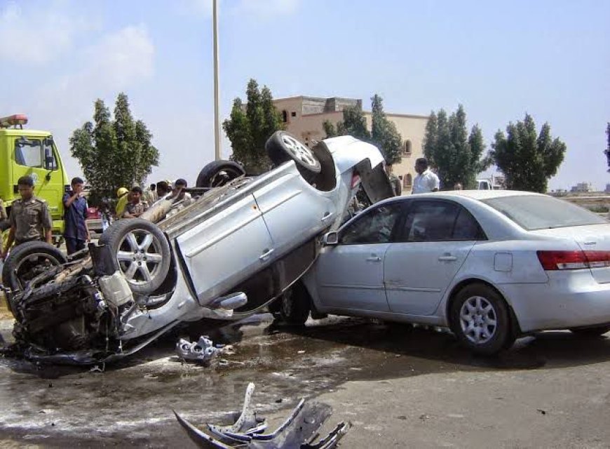 مصرع فتاه بسبب السرعة الجنونية..وإصابة (9) اشخاص علي الطريق الإقليمي