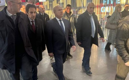 "الوزير" يتفقد القطارات السريعة في ايطاليا.. ويستقل القطار السريع من روما حتى ميلان