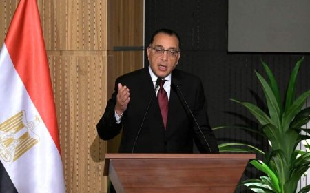 رئيس الوزراء يجيب عن أسئلة الصحفيين والإعلاميين خلال المؤتمر الصحفي الأسبوعي