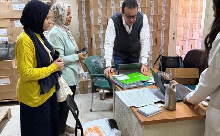 وزير الصحة يتفقد مركز طب أسرة الشيراتون ويعفي المديرة ويحيل المقصرين للتحقيق