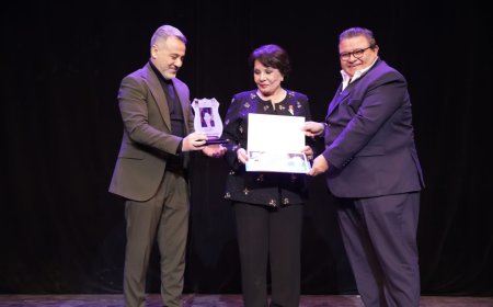 وزارة الثقافة تكرم الفنانة القديرة فردوس عبد الحميد