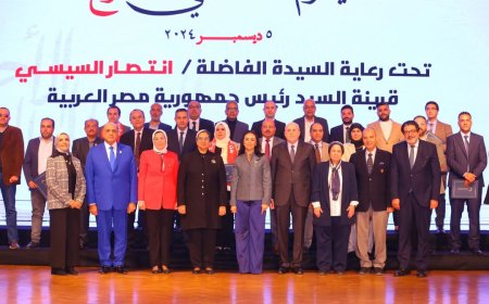 وزيرة التضامن الاجتماعي تشهد احتفالية الهلال الأحمر المصري باليوم العالمي للتطوع