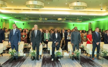 رئيس هيئة الرعاية الصحية يشهد افتتاح القمة الدولية لوزراء الصحة المنعقدة برواندا