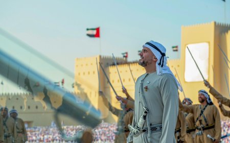 حسين الجسمي ينشد "إلى حضرة" و"يا دارنا" في مسيرة الاتحاد 2024 بـ الوثبة في أبوظبي