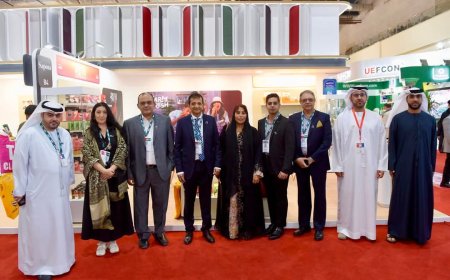 سفيرة دولة الإمارات لدى مصر تشارك في فعاليات الدورة التاسعة للمعرض التجاري الدولي