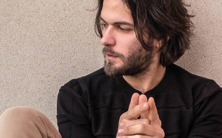 زياد صليبا يطلق أغنيته الأولى بالعربية بعنوان "كان يا ما كان" برسالة حب للبنان