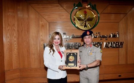 أكاديمية ناصر العسكرية تكرم الإعلامية المتميزة أمل نعمان