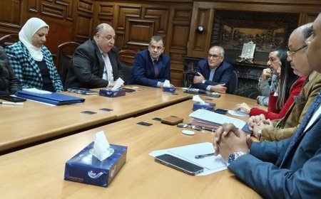 رئيس الهيئة العامة للتأمين الصحي يجتمع مع مديري الفروع بالهيئة عبر تقنية الفيديو "كونفرانس"