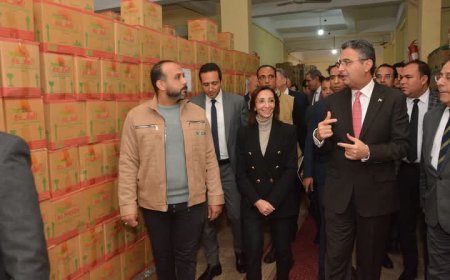 وزير التموين ومحافظ البحيرة يتفقدا مخازن الشركة العامة للصناعات الغذائية بمركز دمنهور