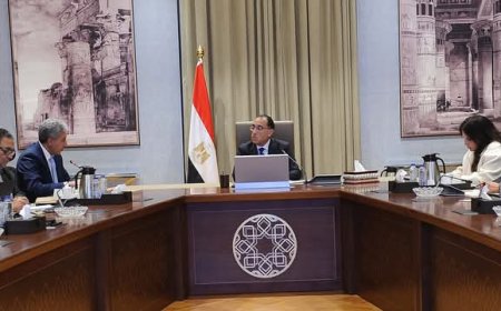 رئيس الوزراء يبحث مع وزير السياحة سبل تحفيز الاستثمار السياحي