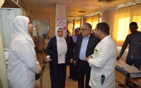 الدكتور أحمد مصطفى رئيس الهيئة العامة للتأمين الصحي يتفقد مستشفى النصر بحلوان