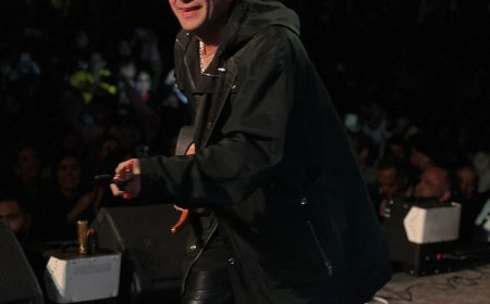 مصطفى قمر يتألق بأجمل أغانيه في حفله بحضور ياسر جلال