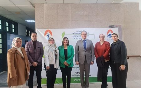 جولة تفقدية لـ نقيب الإعلاميين بجامعة 6 أكتوبر