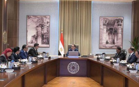 رئيس الوزراء يستعرض مقترحات وفرص التنمية المختلفة بالأراضي الشاطئية