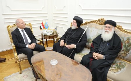 محافظ القاهرة يستقبل وفدا من الكنيسة القبطية الأرثوذكسية بالمنطقة الشرقية