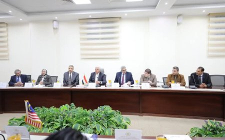 وزير التعليم العالي يستقبل نظيره الماليزي لبحث سبل التعاون المشترك بين البلدين
