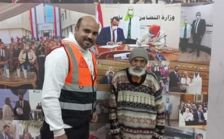 التدخل السريع المركزي ينقذ مسناً قضى نصف عمره بالشارع بلا مأوى