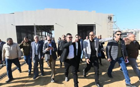 وزير الإسكان يتفقد أعمال تطوير وتوسعة الطريق الحدائقى بمنطقة الأندلس بالقاهرة الجديدة