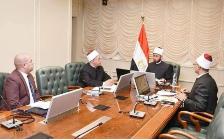 وزير الأوقاف يلتقي مدير مديرية أوقاف القليوبية لمتابعة الانضباط الإداري والدعوي