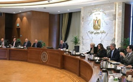 اللجنة الوزارية للسياحة تؤكد علي أهمية تذليل التحديات أمام المستثمرين في القطاع السياحي