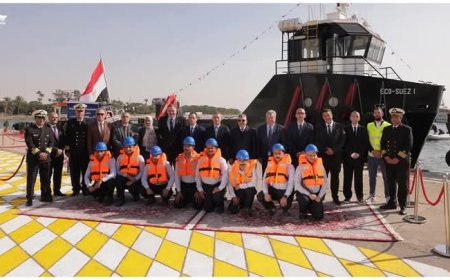 رفع المخلفات البحرية وفقا لأساليب صديقة للبيئة أبرزها سفينة جمع المخلفات ECO SUEZ 1 بـ قناة السويس