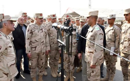 رئيس أركان حرب القوات المسلحة يتفقد المنظومة التعليمية والتدريبية بمعهد ضباط الصف المعلمين