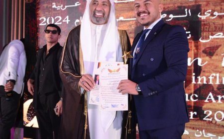 بالصور| تكريم الدكتور أحمد حمزاوي في الدورة العاشرة لـ مهرجان هرم الإبداع الدولي