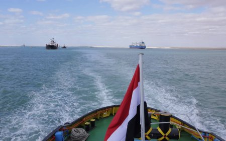 الفريق أسامة ربيع يعلن نجاح التشغيل التجريبي لمشروع ازدواج قناة السويس في البحيرات