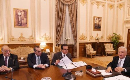 رئيس مجلس النواب يستقبل وزير الصحة والسكان لـ عرض ملفات تلقتها الوزارة من كافة مقدمي الخدمات الصحية