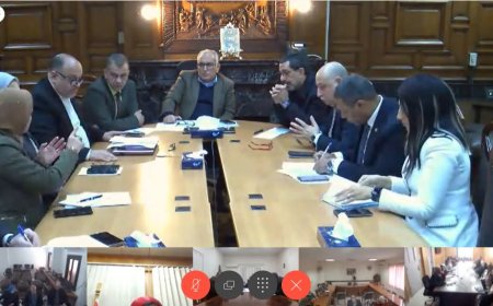 رئيس هيئة التأمين الصحي يلتقي مع مديري الفروع والمستشفيات لـ مناقشة استراتيجيات العمل للفترة المقبلة