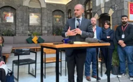 عاجل | وزير خارجية فرنسا يطالب قائد "قسد" بالمشاركة فى المرحلة الانتقالية بدمشق