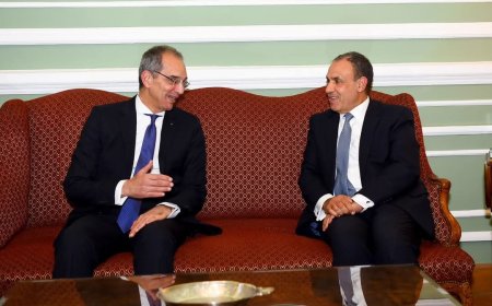 وزيرا الاتصالات والخارجية يدشنان طوابع بريدية بمناسبة مرور أكثر من قرن على الدبلوماسية المصرية