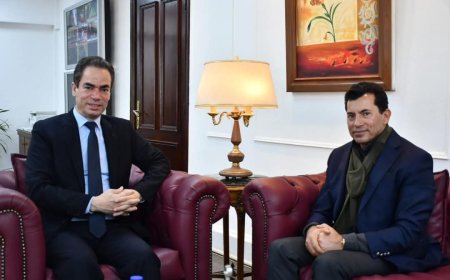 وزير الشباب والرياضة يلتقي رئيس الهيئة الوطنية للإعلام لـ بحث سبل التعاون المشترك