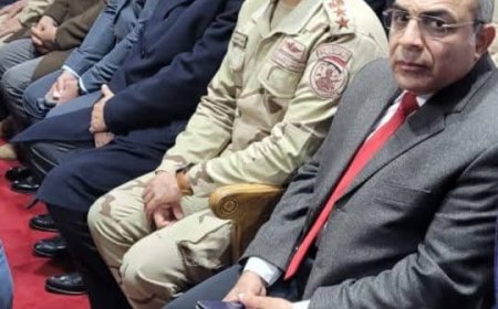 رئيس مركز ومدينة بنها يزور كنيسة السيدة العذراء بمدينة بنها لتقديم التهنئة للأخوة الأقباط بمناسبة أعياد الميلاد المجيد