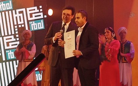 محمد عدوية يتسلم جائزة تكريم أحمد عدوية في احتفالية يوم الثقافة