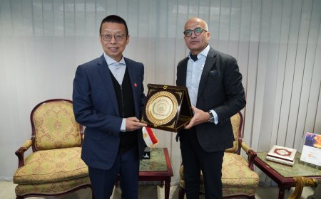 جامعة عين شمس تبحث التعاون مع شركة جيلي الصينية في مجالات التعليم والتدريب