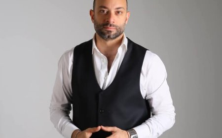 "خط مفتوح" لأحمد عثمان ضمن أفضل 5 أعمال في جائزة القلم الذهبي برعاية تركي آل الشيخ