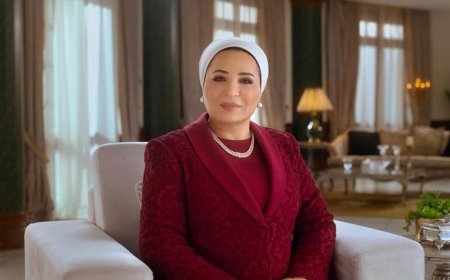 انتصار السيسي تحيي رجال الشرطة في ذكرى عيدهم الـ 73