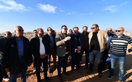 وزير الإسكان يتفقد مشروعات تطوير مدينة الشروق ويشدد على تسريع التنفيذ