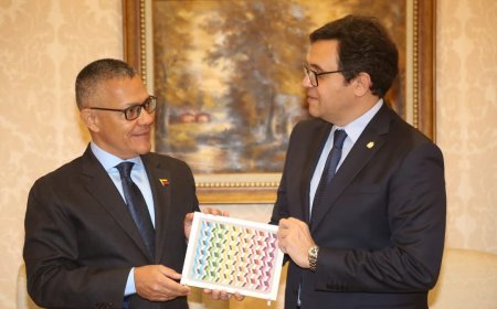 مصر وفنزويلا تبحثان تعزيز التعاون الثقافي بمشاركة مصر في معرض الكتاب 2025