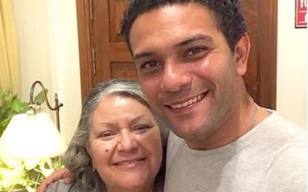 آسر ياسين يفاجئ والدته برسالة خاصة ويشيد بـ«بيت نوني»