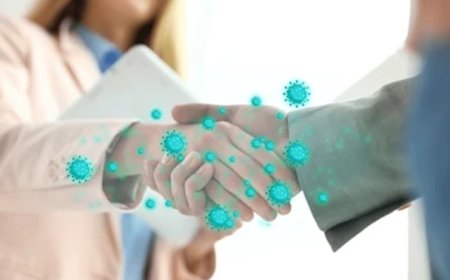 دراسة حديثة تكشف: فيروس الإيبولا قد ينتقل عبر التلامس الجلدي المباشر