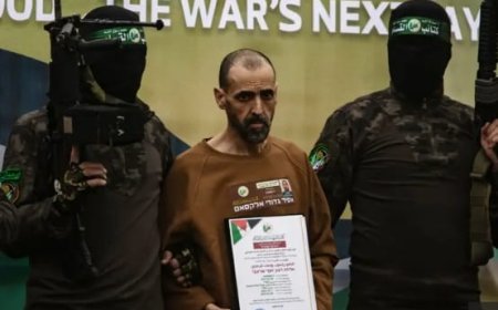 ابنة رهينة إسرائيلي تُفاجَأ بحالة والدها الصحية بعد إطلاق سراحه ونتنياهو يُدين الصور «المؤلمة» للرهائن