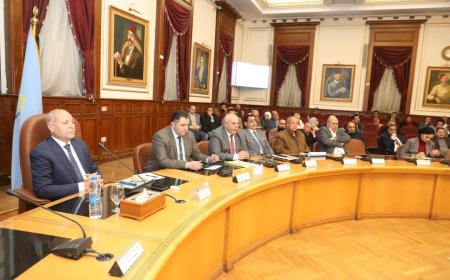 محافظ القاهرة يوجه بتسريع إجراءات التصالح على مخالفات البناء وحسم طلبات التقنين