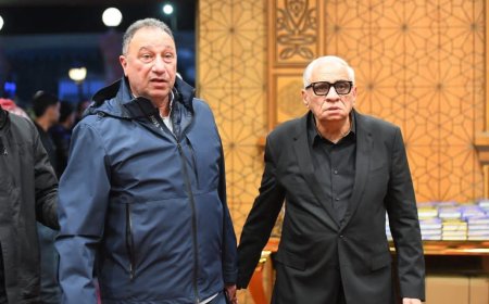 نجوم الفن والرياضة يشاركون في عزاء شقيق المنتج أحمد السبكي